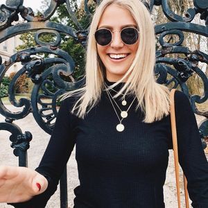 Meet your Posher, Lia